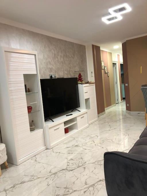 Unique Apartment *