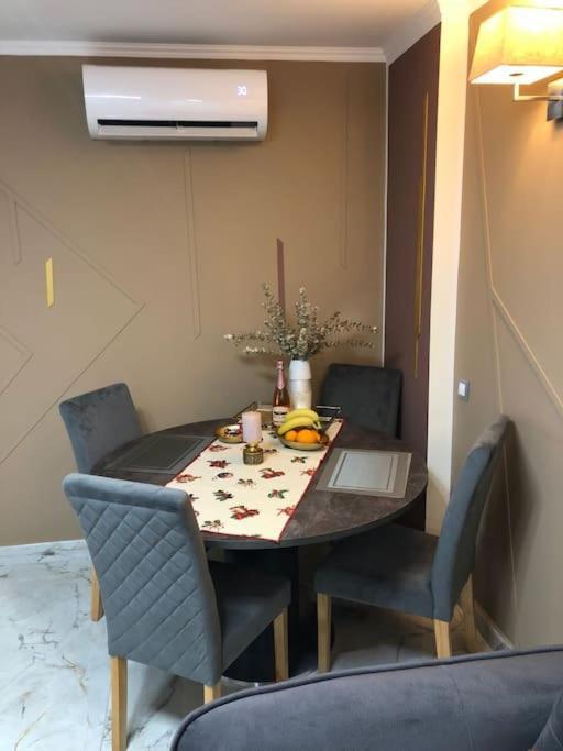 Unique Apartment *